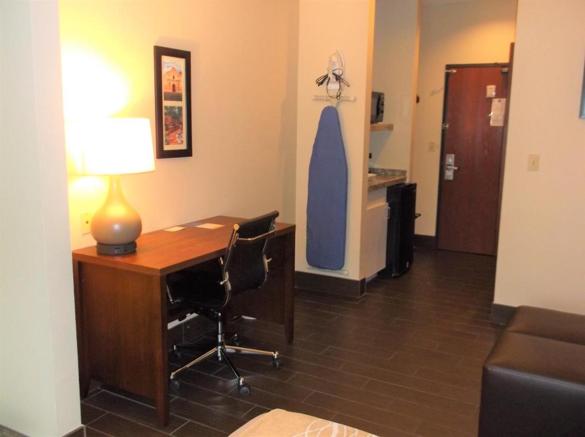 Comfort Inn & Suites Seguin Esterno foto