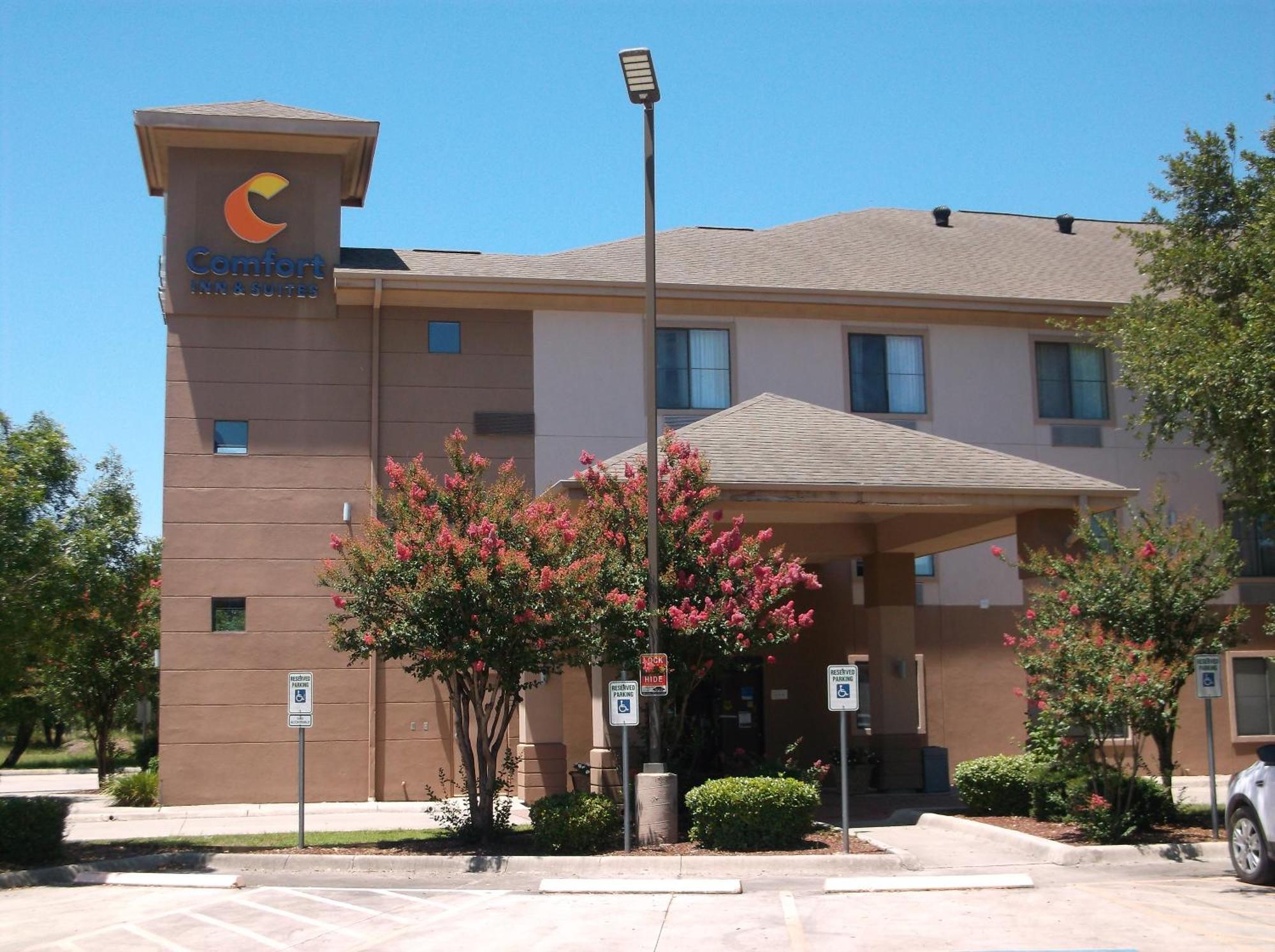 Comfort Inn & Suites Seguin Esterno foto