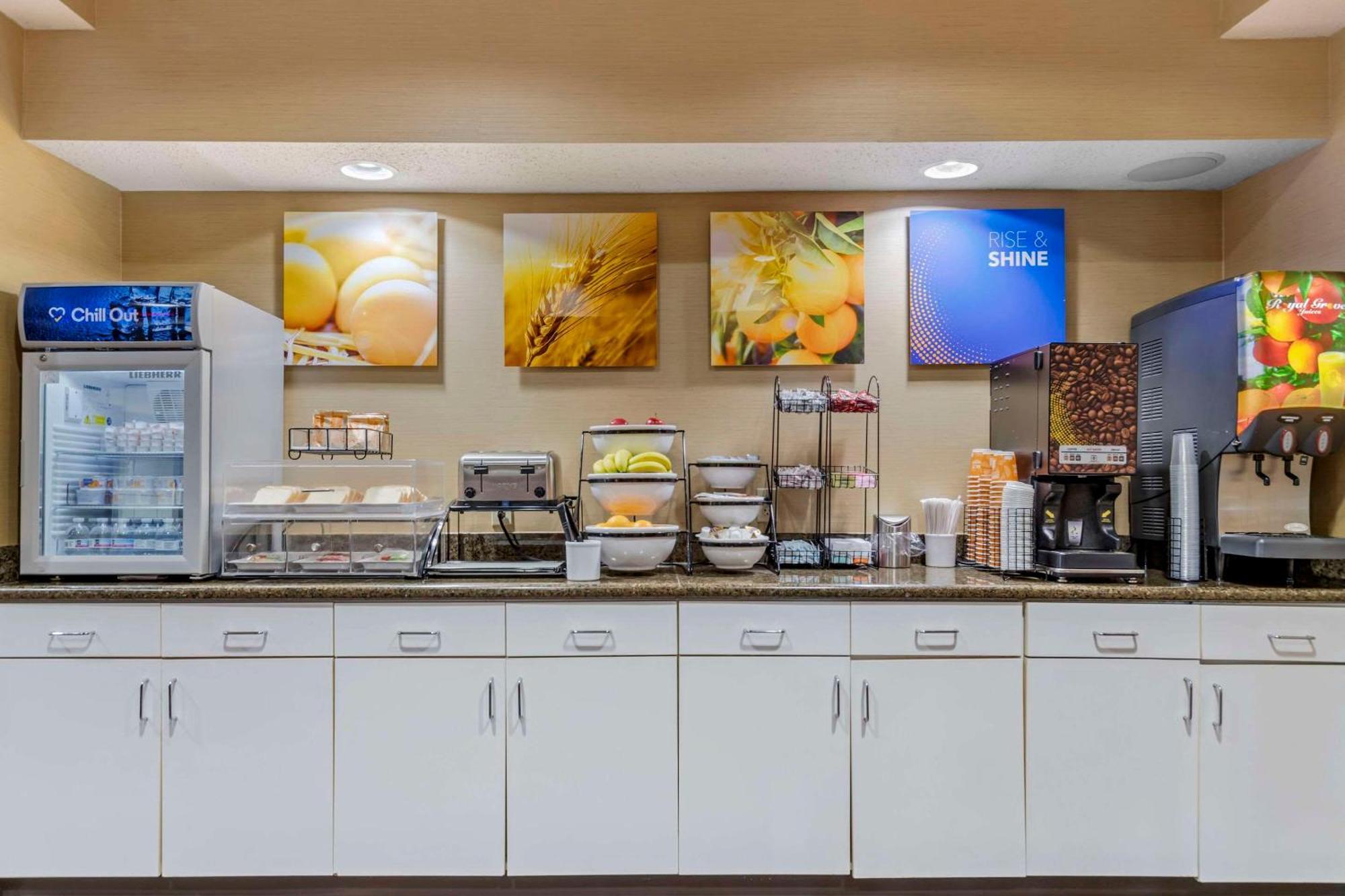 Comfort Inn & Suites Seguin Esterno foto
