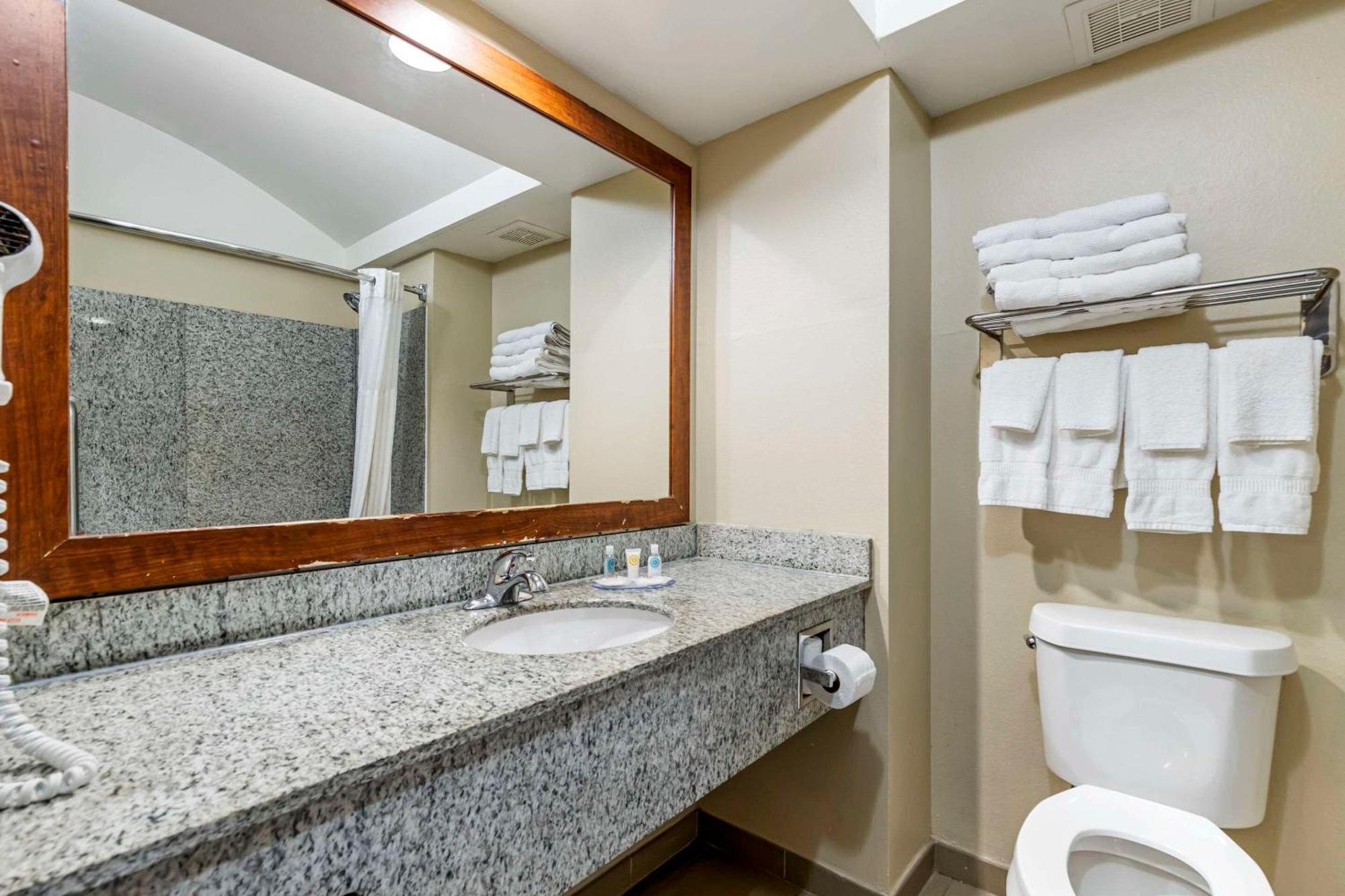 Comfort Inn & Suites Seguin Esterno foto